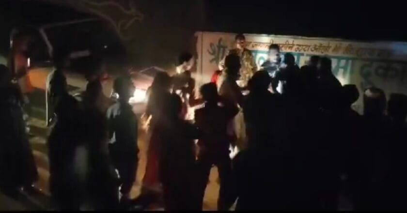 हार की बौखलाहट, सरपंच के पति से मारपीट, पुलिस से भी झुमाझटकी, गांव में तनाव