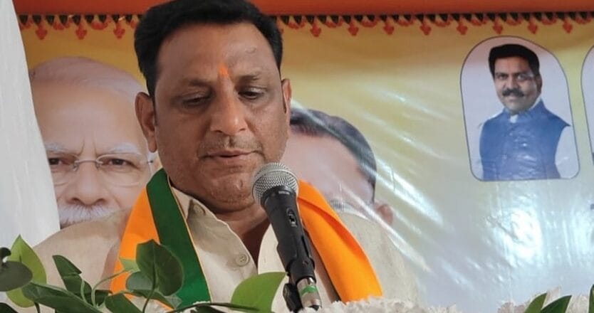 दलगत राजनीति से ऊपर उठकर करूंगा नगर के विकास का काम, भानुप्रतापपुर नगर पंचायत अध्यक्ष निखिल सिंह राठौर ने ली शपथ