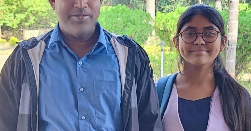 ब्लड कैंसर से जंग लड़ते प्रदेश में टॉपर बनी ये बहादुर बेटी, हौसले हो तो झुकता है जमाना, किया साबित