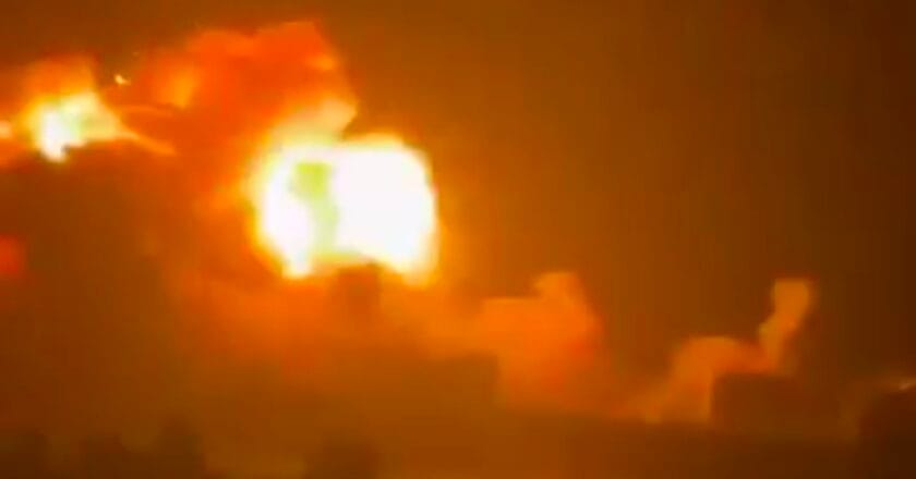 भारतीय सेना का ऑपरेशन सिंदूर, देखता रह गया पाकिस्तान, एयर स्ट्राइक से कई आतंकी ठिकाने तबाह किए,तीनों सेना का पराक्रम देख कांपा पाकिस्तान