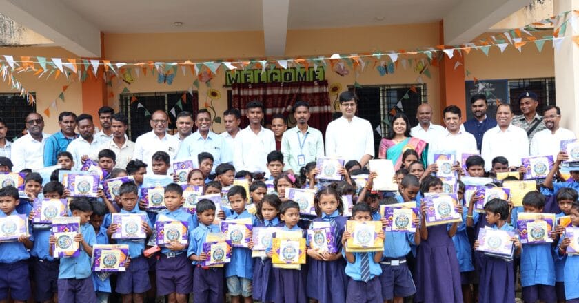 25 साल बाद लाल गलियारे से बाहर निकल देखा आजादी का जश्न,