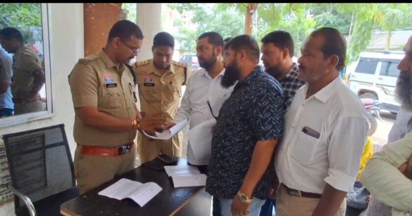 कानून को चुनौती, कांकेर की महिला को गरियाबंद से पति ने फोन में दिया तीन तलाक, कोतवाली में शिकायत