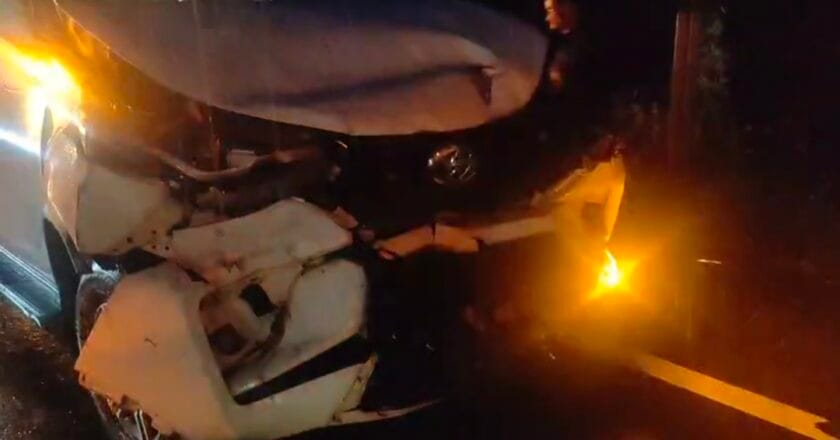 बारिश के पानी में फिसला विधायक का काफिला, तीन गाड़िया आपस में भिड़ी,बड़ी दुर्घटना टली