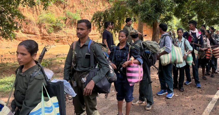 दो एरिया कमेटी ने एक साथ डाले हथियार अब यह इलाका पूरी तरह नक्सल मुक्त,